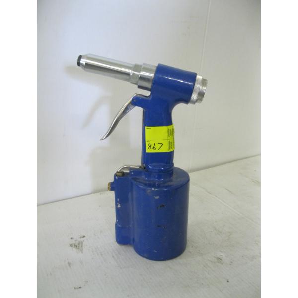 AIR RIVETER