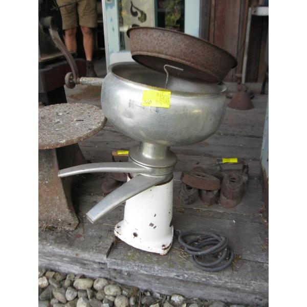 VEGA ELECTRIC CREAM SEPARATOR