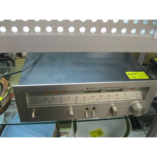 SANYO AM FM STEREO TUNER