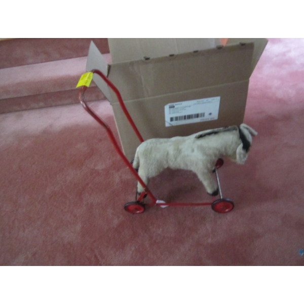 VINTAGE PUSH TOY