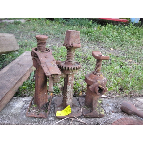 3 VINTAGE CARJACKS