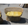 Image 3 : 2 WICKER LOVE SEAT BENCHES W/GOLD CUSHION