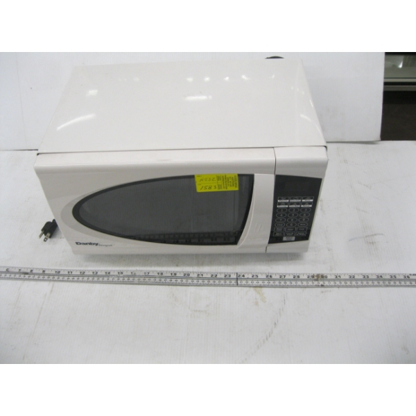 DANBY MICROWAVE OVEN