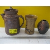 Image 1 : 3 POTTERY PIECES