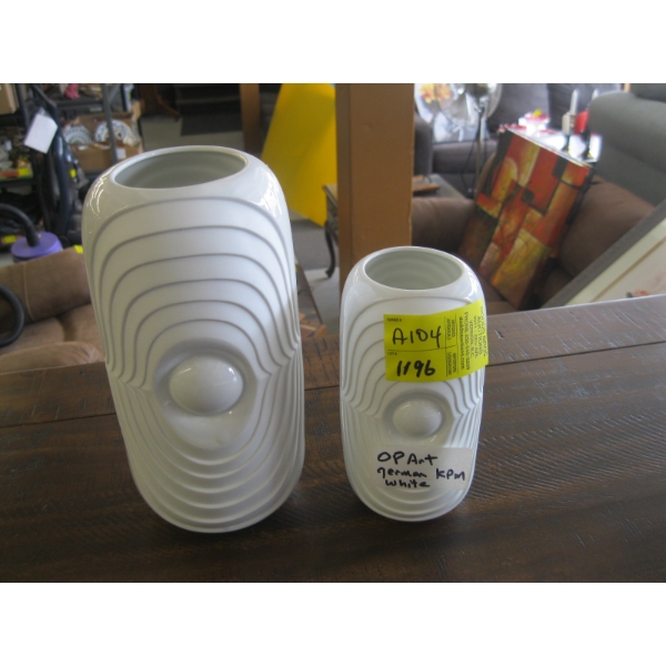 2 PIECES OF GERMAN MCM PORCELAIN KPM VASES