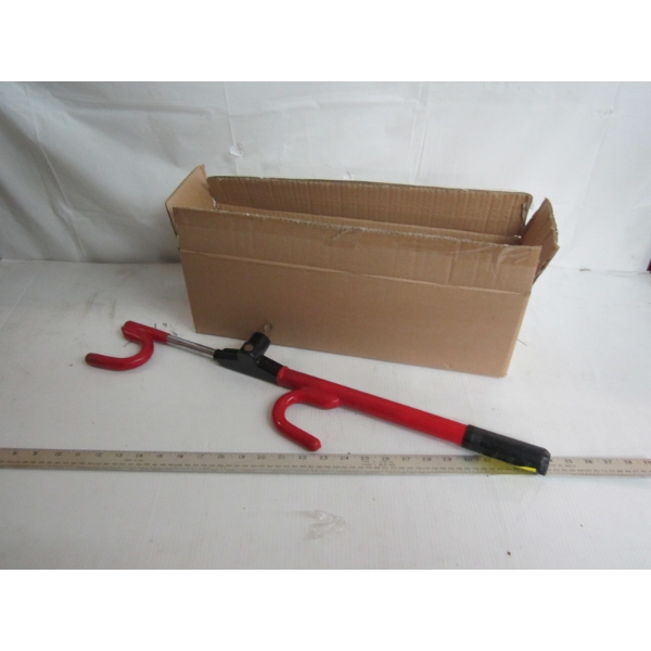 STEERING WHEEL LOCK W/KEY & A LED TRUCK LIGHT