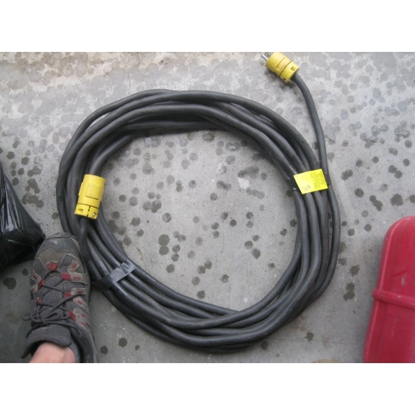 HEAVY DUTY EXTENSION CORD