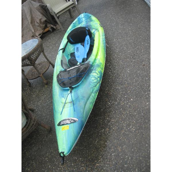 PELICAN KAYAK W/BLADE