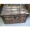 Image 1 : WOOD SLAT TRUNK