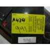 Image 4 : 8 BATTERIES & SM. TABLE