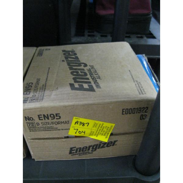 NEW CASE OF D SIZE BATTERIES