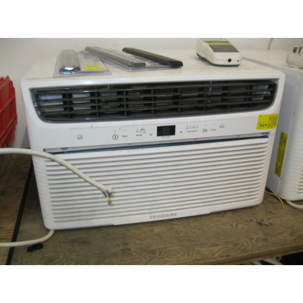 FRIGIDAIRE 10000BTU WINDOW MOUNT AIR CONDITIONER