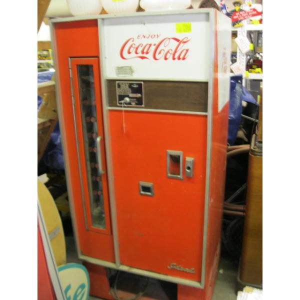 COCA COLA MACHINE