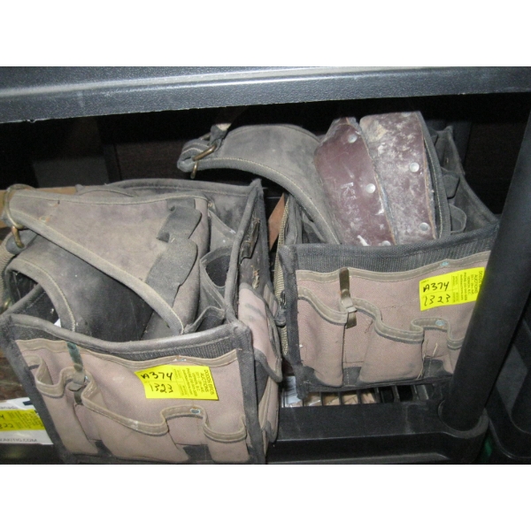 2 TOOL BAGS & PAIR OF KNEEPADS