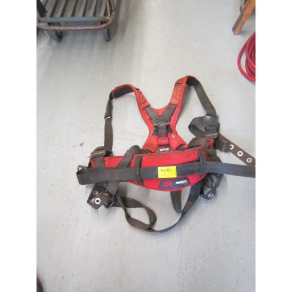 SAFETY HARNESS