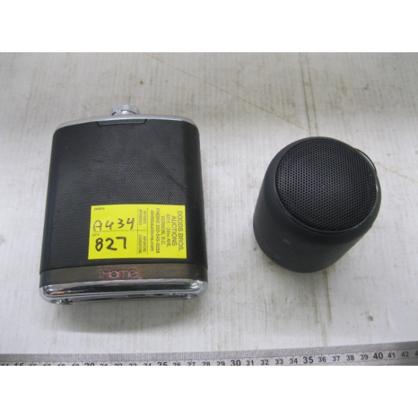 2 BLUETOOTH SPEAKERS