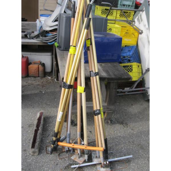 3 BUNDLES OF ASST. EXTENSION HANDLES, MOP HEADS, ETC.