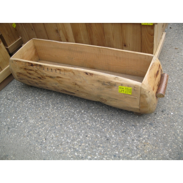 WOODEN PLANTER BOX
