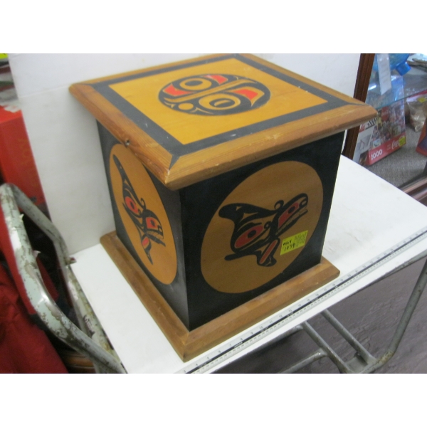 LG. WOODEN CEDAR LINED BOX