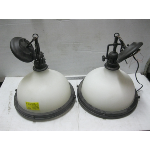 2 HANGING LIGHT FIXTURES