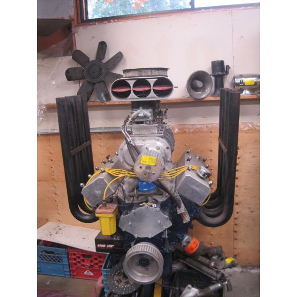 "AS IS" DRAGSTER ENGINE (429 DRAGSTERS IN 70s) - NEEDS REBUILT