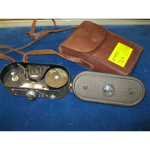 KEYSTONE 8MM CAMERA, MODEL K8, IN LEATHER CASE