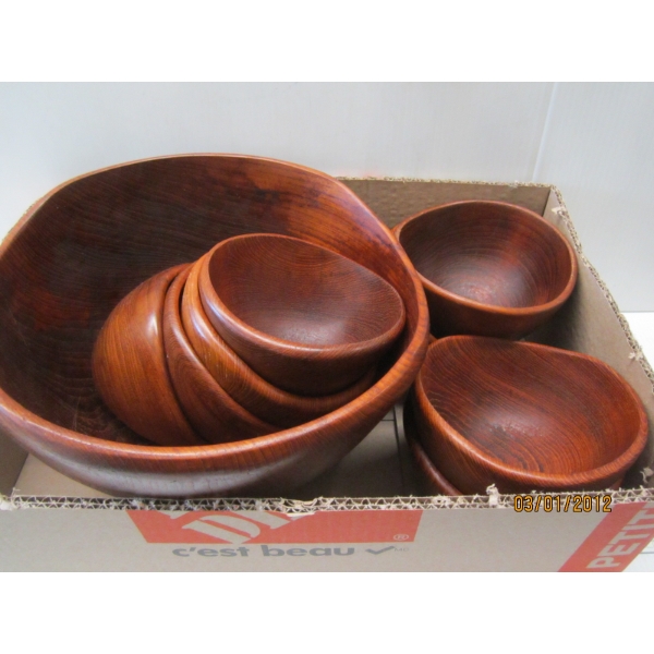 WOODEN BOWLS