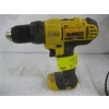 Image 2 : DEWALT 20V CORDLESS IMPACT GUN, DRILL, CHARGER & BATTERY