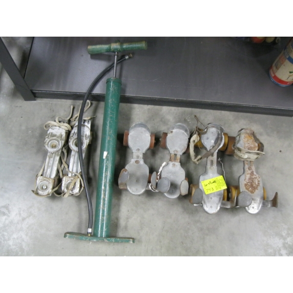 3 PAIR OF METAL ROLLERSKATES & BICYCLE PUMP
