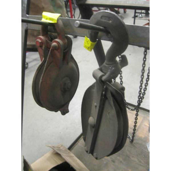 2 SNATCH BLOCK PULLEYS