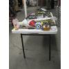 Image 2 : 6' WHITE FOLDING PLASTIC TABLE