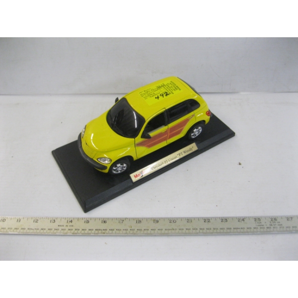 PT CRUISER WOODY DIECAST