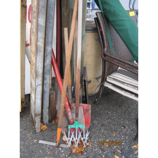 GARDEN TOOLS