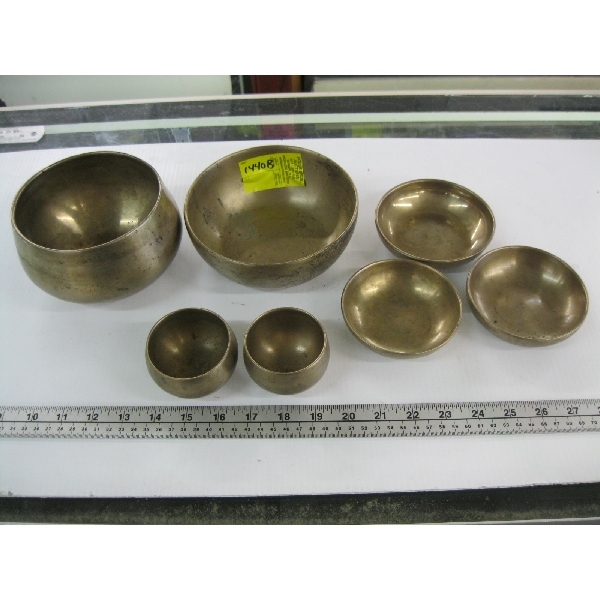 LOT OF KOREAN BRASS BOWLS