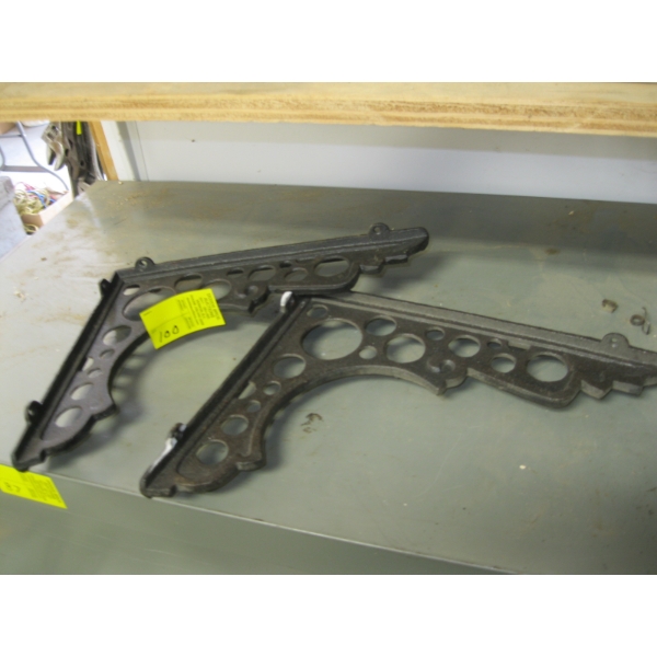 PAIR OF CAST IRON SHELF BRACKETS