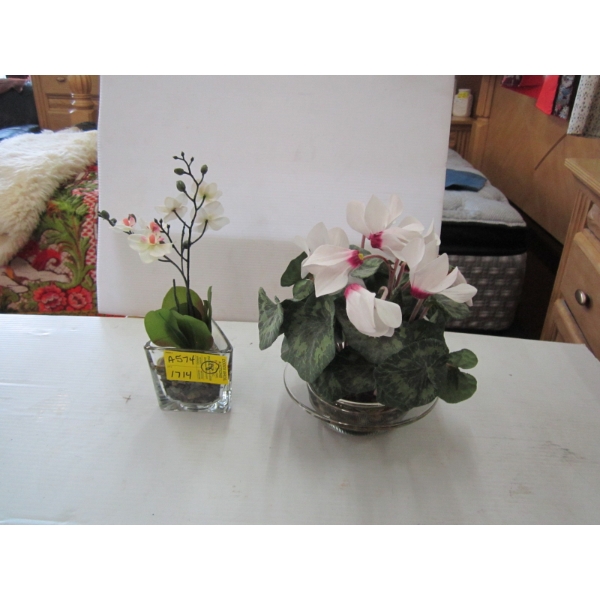 2 DECORATIVE ARTIFICIAL FLOWERS