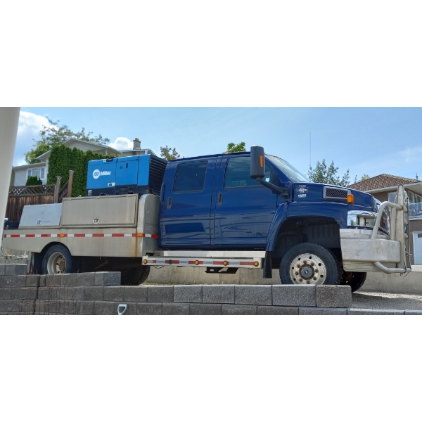 2007 GMC C5500 4 WD CREWCAB TRUCK & 2 MILLER WELDERS, 138,420kms, VIN 1GDE5E3217F411606