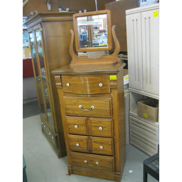 MATCHING OAK 5 DRAWER CHEST OF DRAWERS W/MIRROR