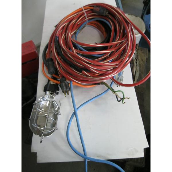 BUNDLE OF EXTENSION CORDS