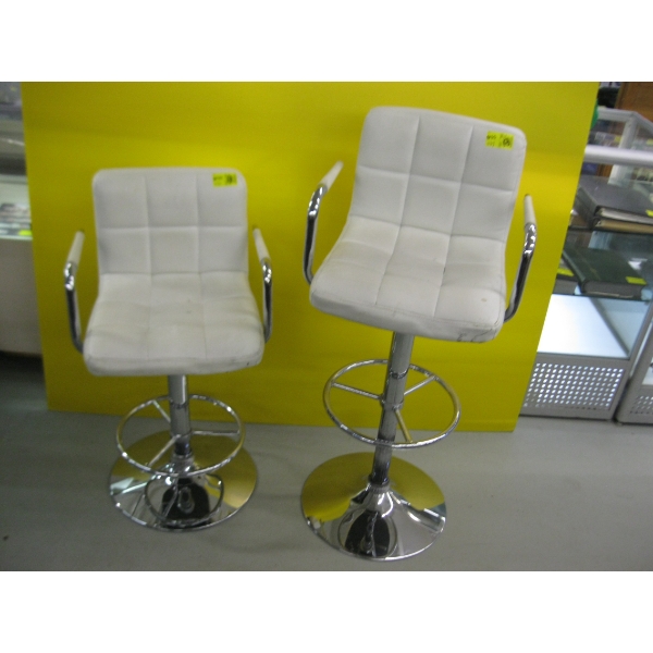 2 WHITE STOOLS
