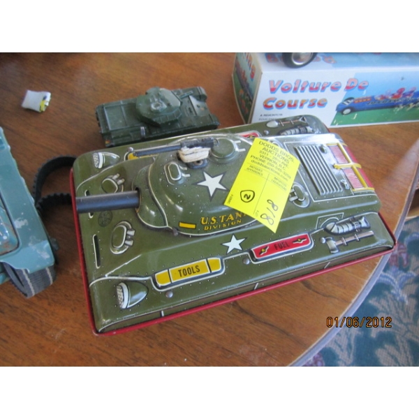 2 TANKS - 1 IS DINKY