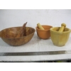 Image 2 : 2 MORTAR & PESTLES & THE SALAD BOWL W/UTENSILS