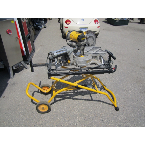 DEWALT SLIDING COMPOUND MITER SAW ON STAND