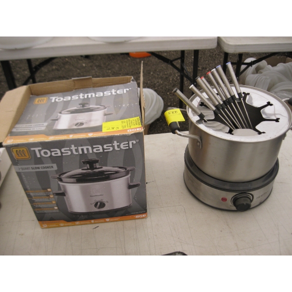 TOASTMASTER SLOW COOKER & AN ELECTRIC FONDUE POT