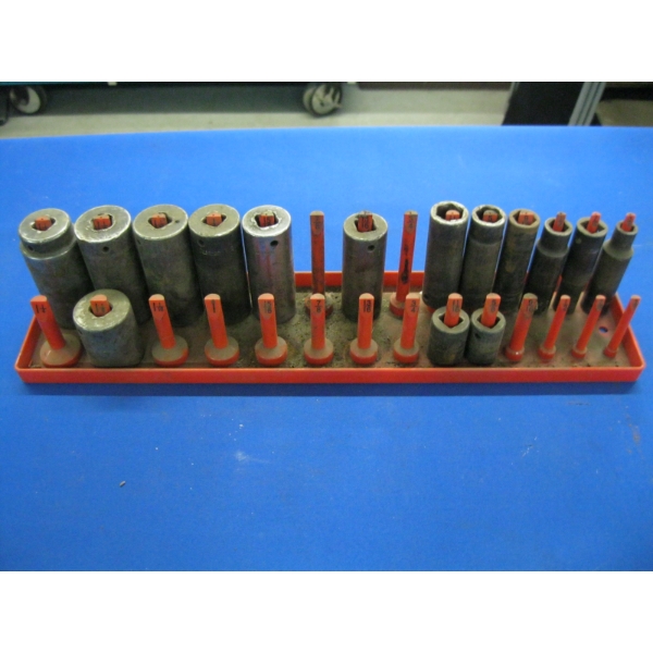 SNAP ON 1/2" DEEP & REGULAR IMPACT SOCKETS