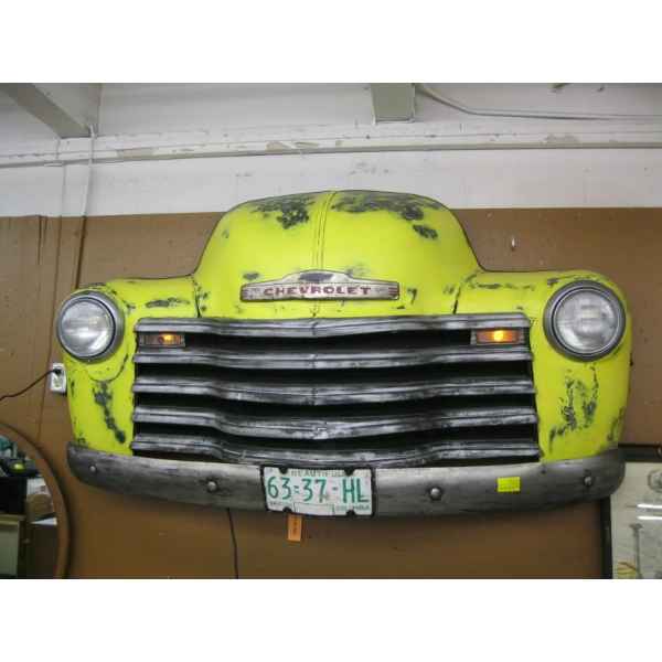FRONT END OF CHEV TRUCK - MANCAVE WALL MOUNT DÉCOR