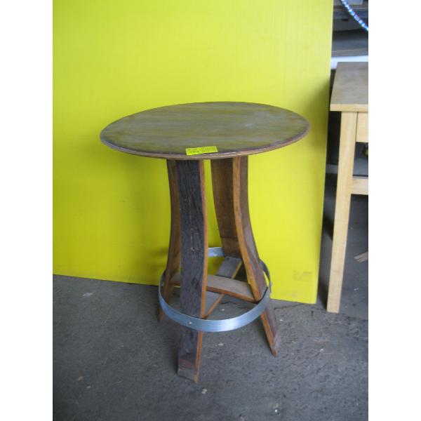 BARRELL TOP WINE KEG TABLE