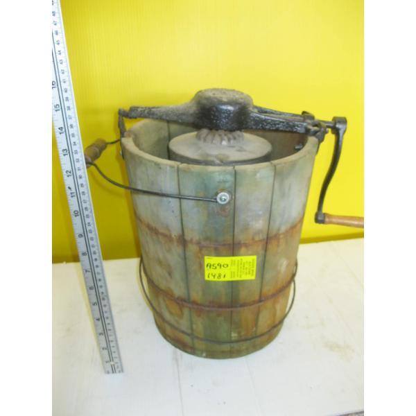 WOODEN ICE CREAM MAKER