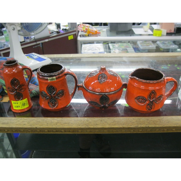4 PIECES WEST GERMAN POTTERY