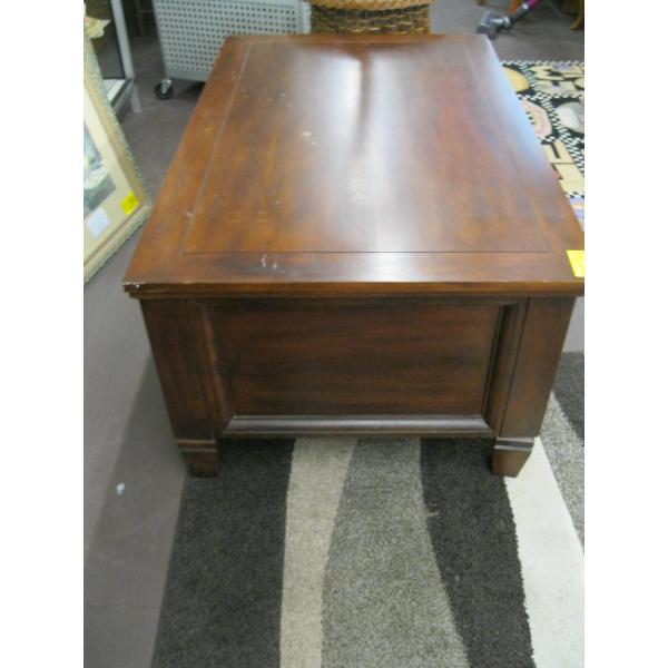 STORAGE CHEST COFFEE TABLE
